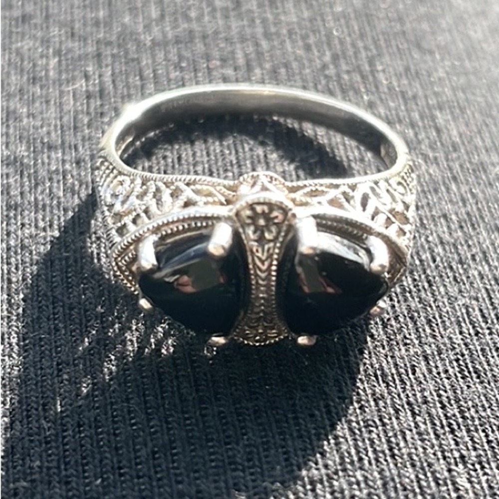 Beautiful Vintage Sterling, Filigree Ring With 2 Black Onyx Stones. W Size 10.
